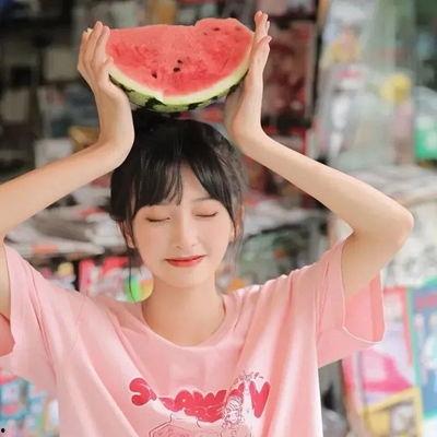 吃瓜女最近,网络红人的崛起与影响