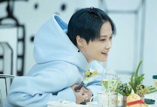 吃瓜总监阿姨,她如何成为网络红人