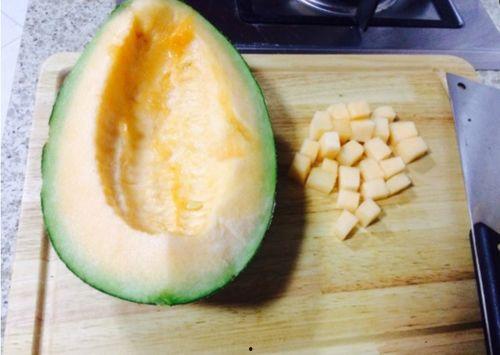 冬季怎样吃哈密瓜,甜蜜解寒的冬日美味