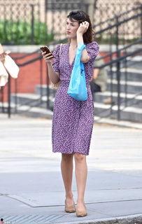 红裙子吃瓜事件,揭秘网络舆论的狂欢与反思